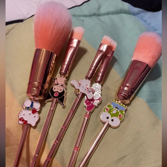5 pc makeup brush set - hello kitty and friends - NWT - Picture 5 of 5